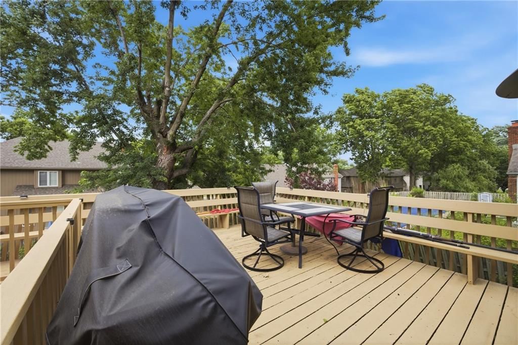 3800 NE Shady Lane Drive — photo 7