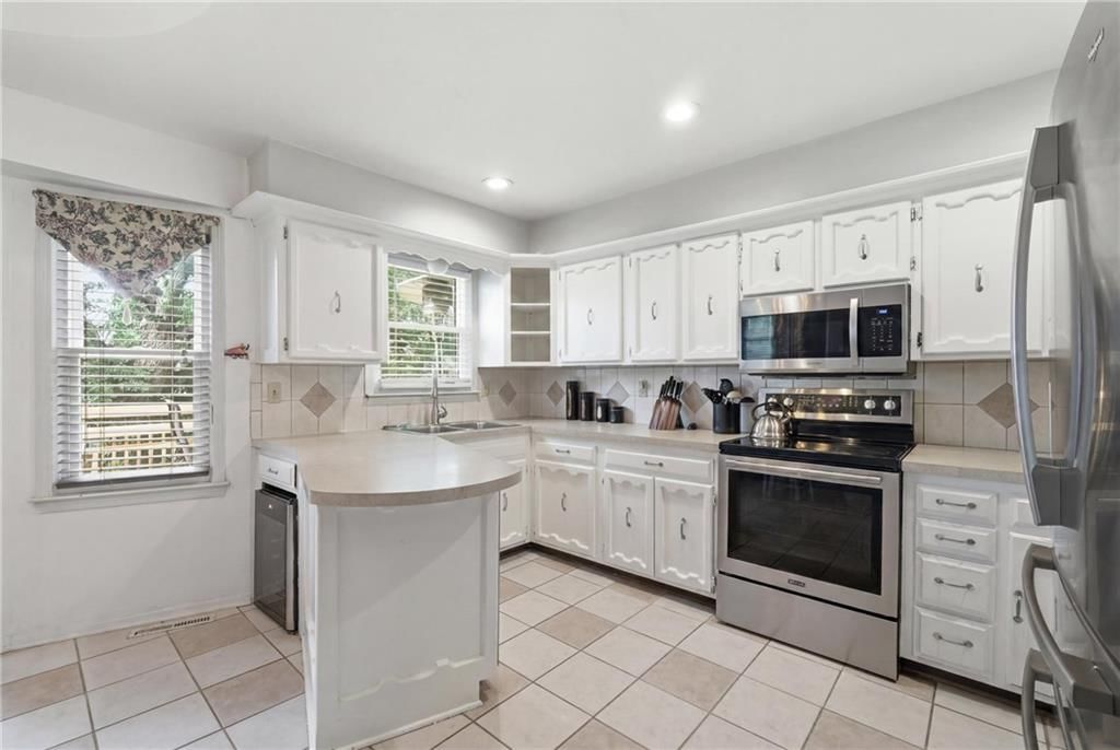 3800 NE Shady Lane Drive — photo 18