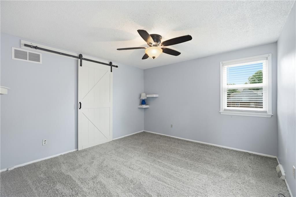 3800 NE Shady Lane Drive — photo 32