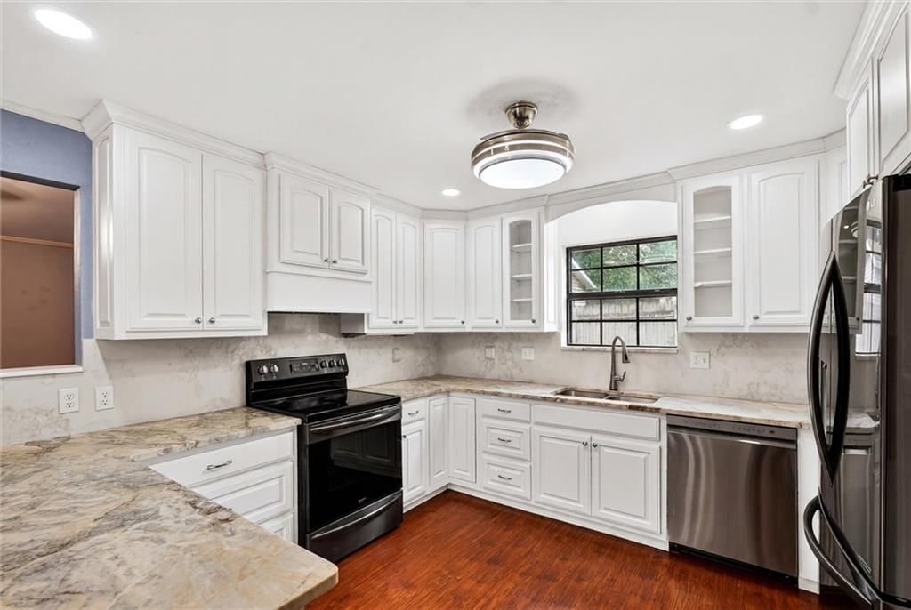 3303 W 2nd Street — photo 9