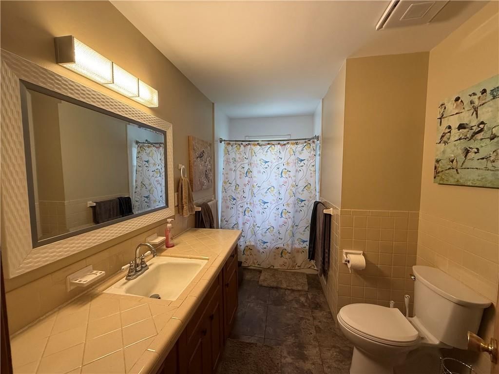 11805 E 48th Street — photo 8