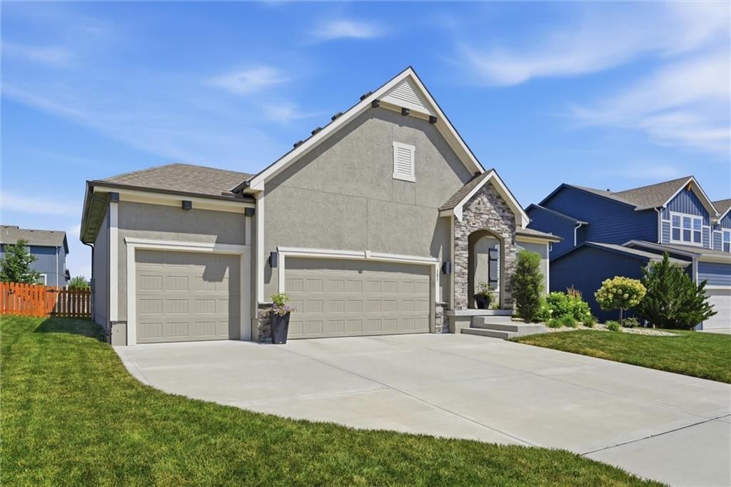 131 SE Briar Valley Lane — photo 2