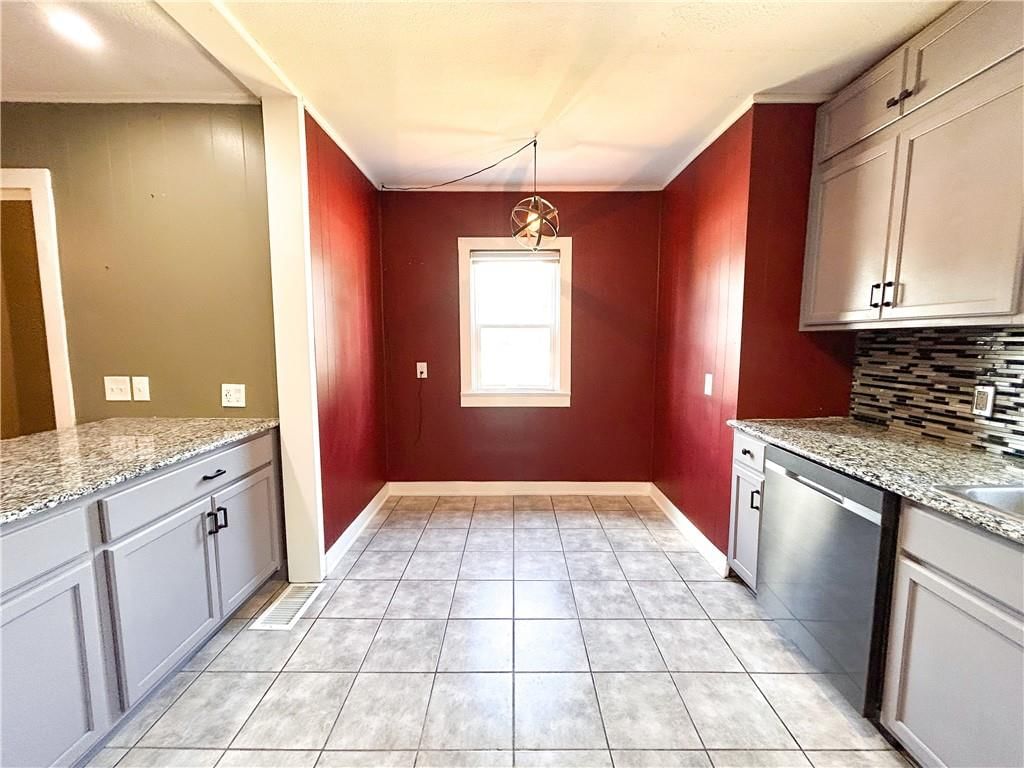 613 E Market Street — photo 9