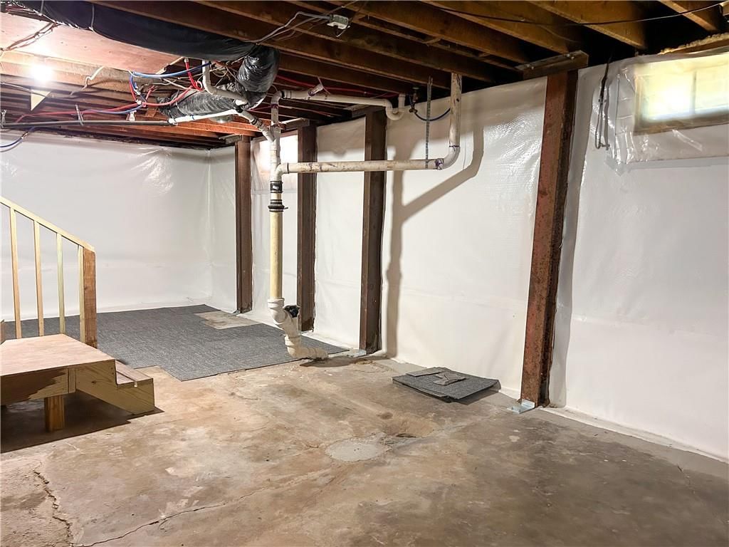 613 E Market Street — photo 15