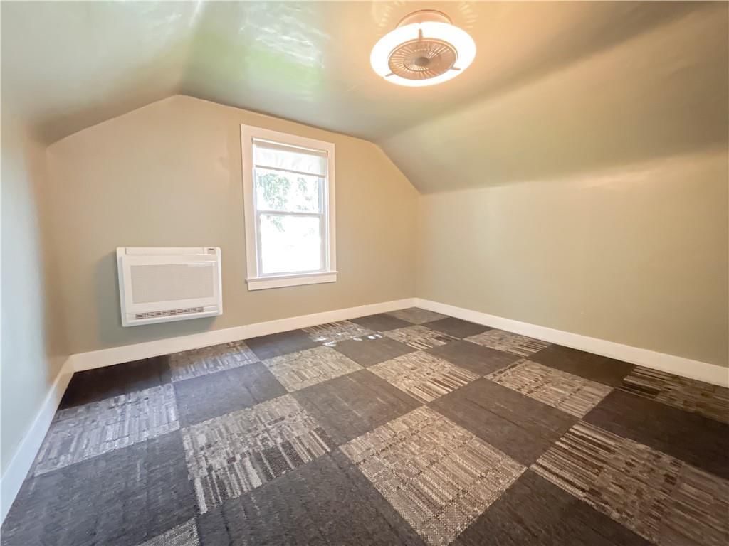 613 E Market Street — photo 22