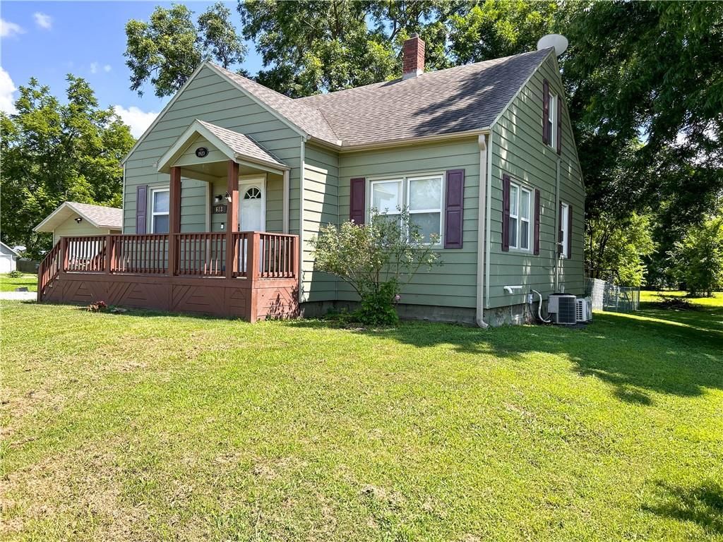 613 E Market Street — photo 37