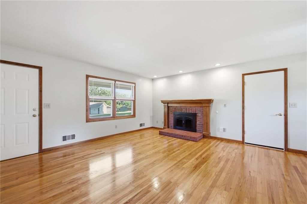 11935 W 70th Street — photo 10