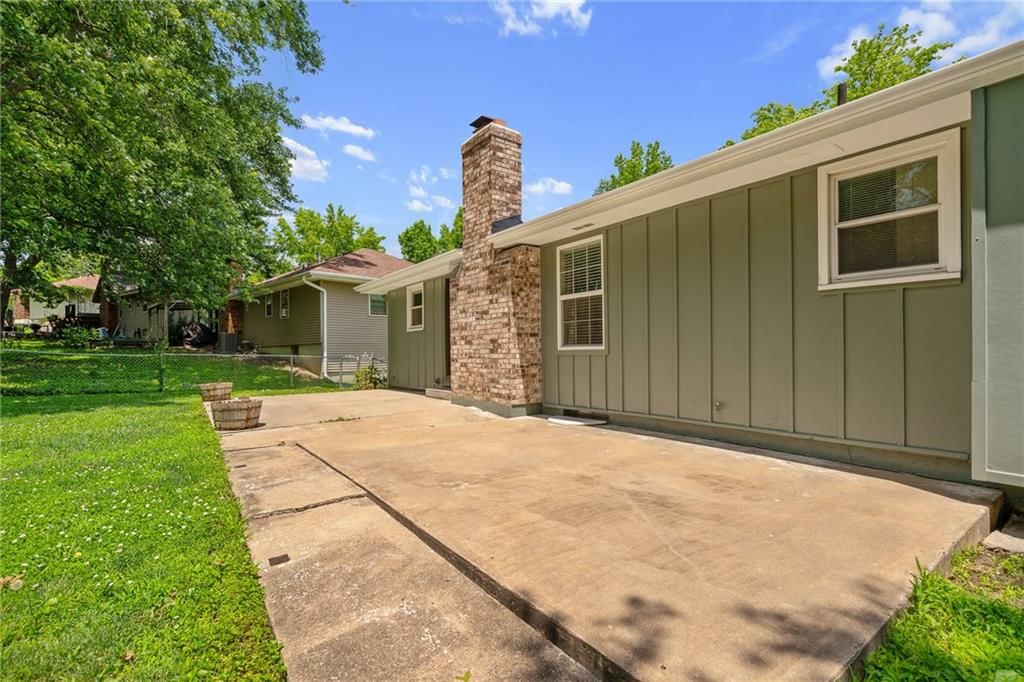 7401 NW 77th Terrace — photo 4