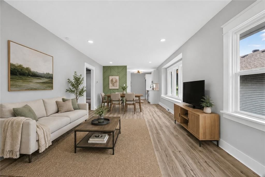 1815 S overton Avenue — photo 5