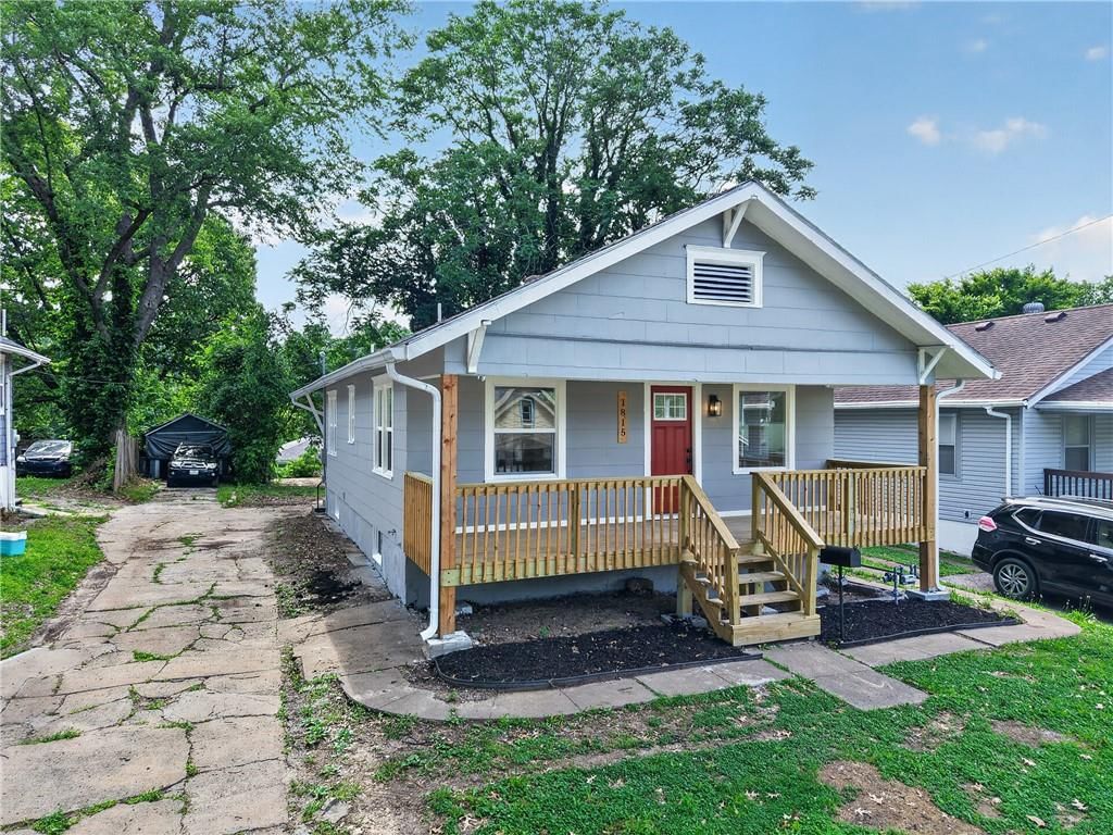 1815 S overton Avenue — photo 6