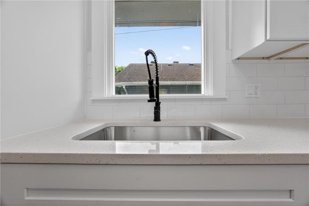 1815 S overton Avenue — photo 14