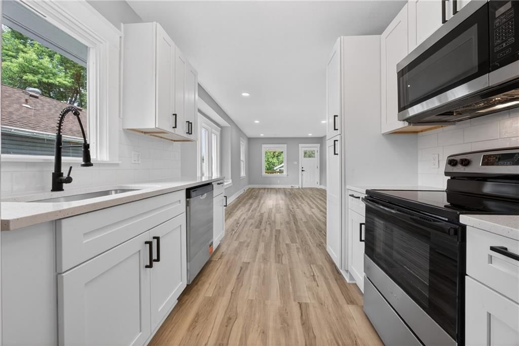 1815 S overton Avenue — photo 16