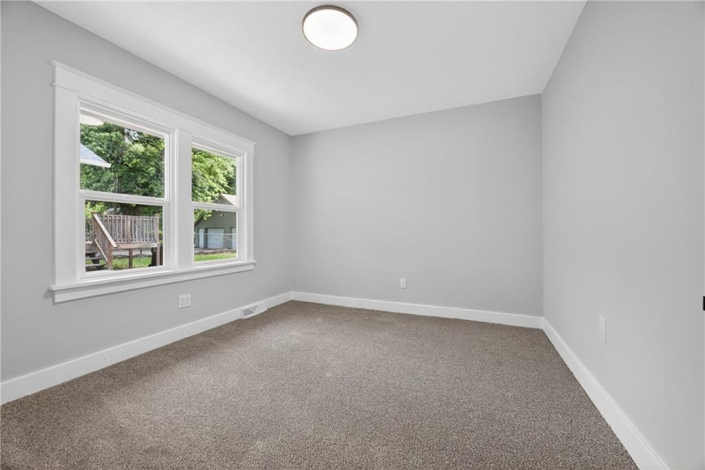 1815 S overton Avenue — photo 19