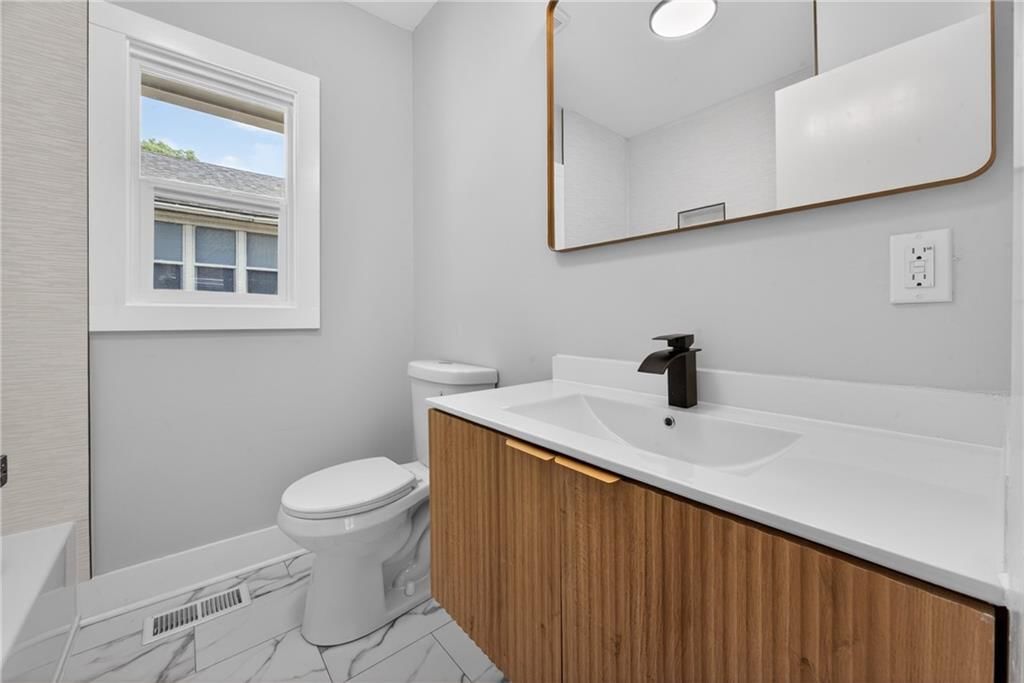 1815 S overton Avenue — photo 21