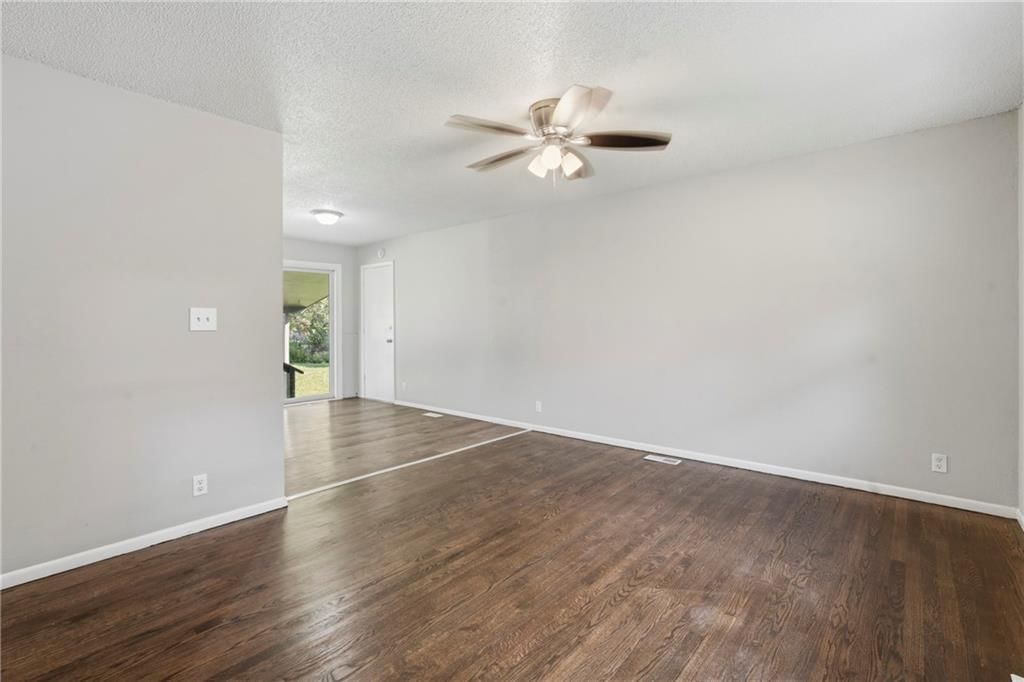902 UTE Street — photo 4