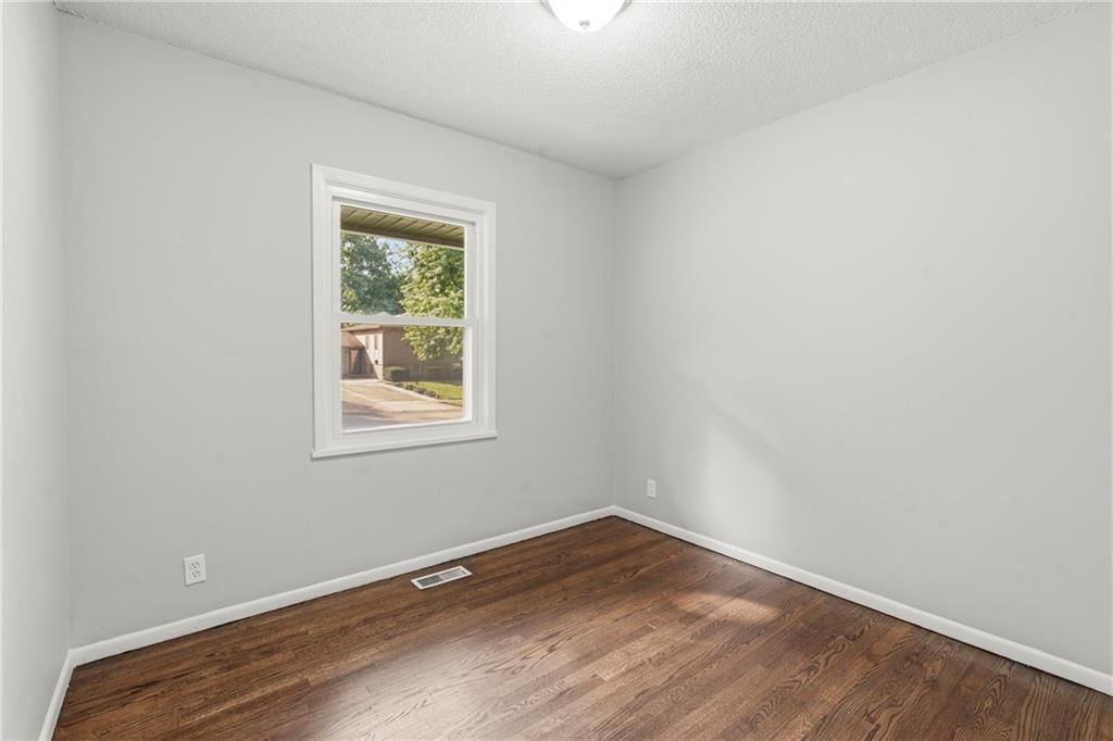 902 UTE Street — photo 9