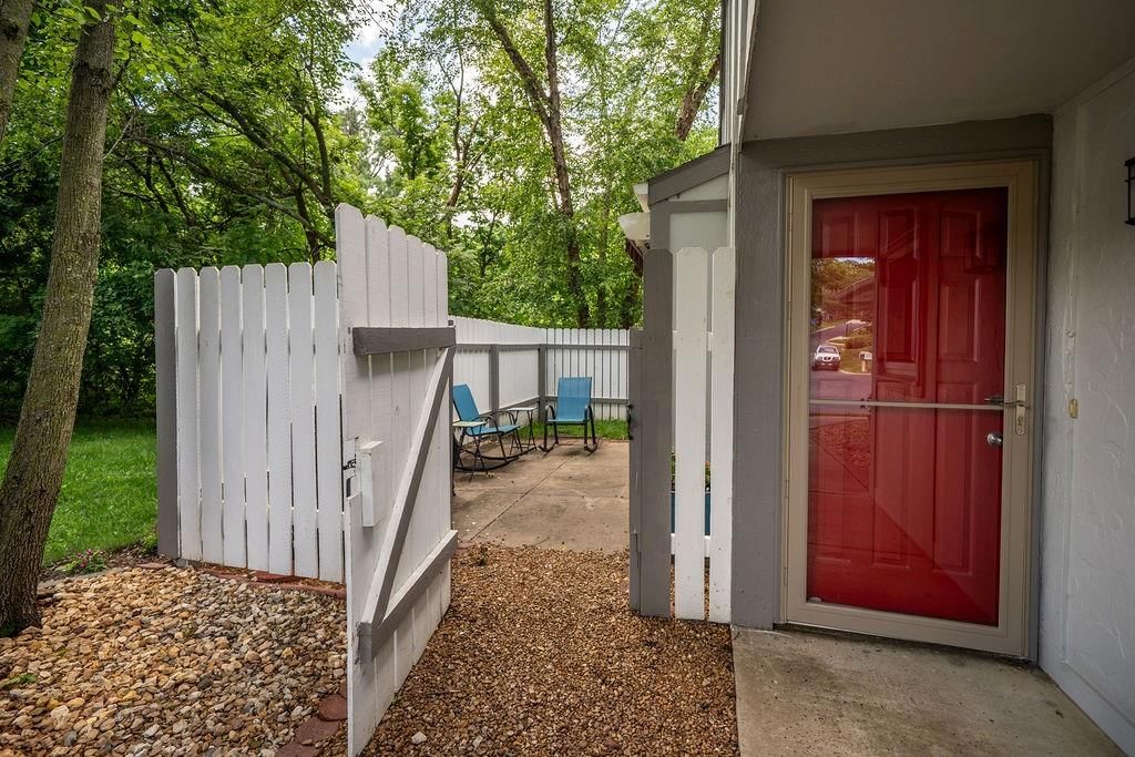 4033 Crossgate Court — photo 6