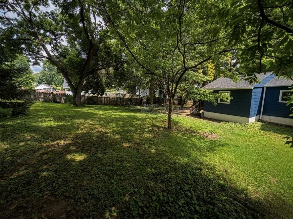 111 N Oxford Avenue — photo 27