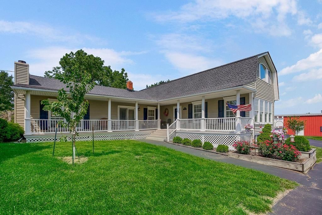5973 OGG Road, Shawnee, KS: listing photo 2