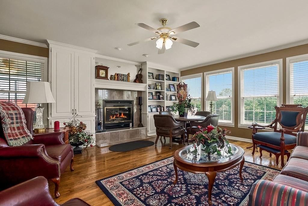 5973 OGG Road, Shawnee, KS