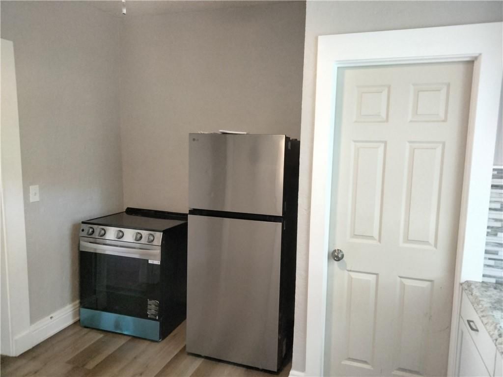 6405 Peery Avenue — photo 8
