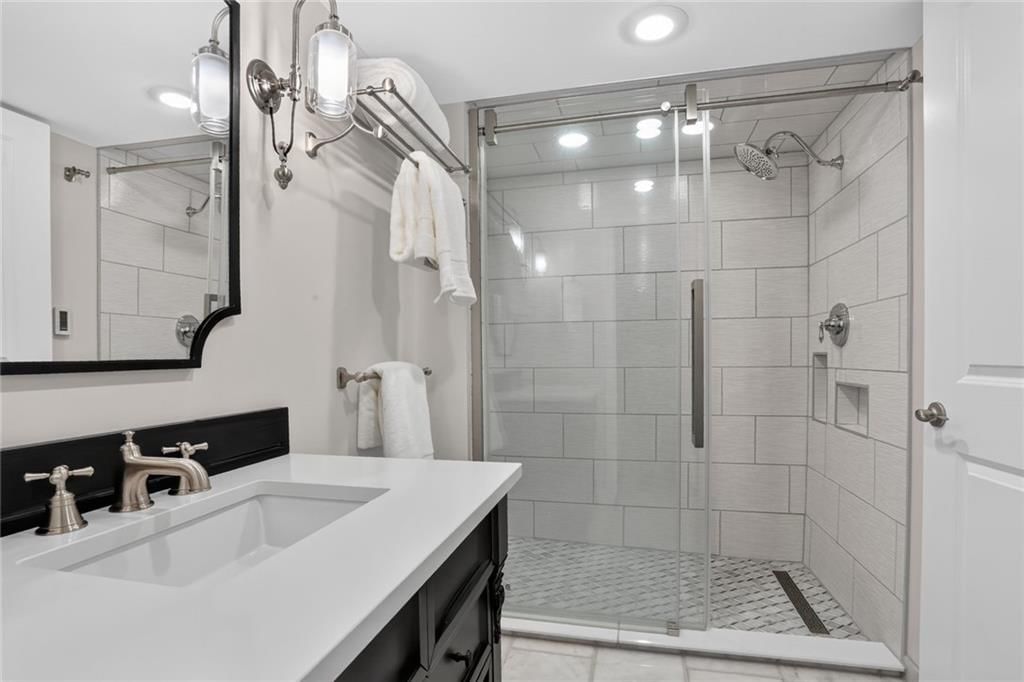 2400 W 103RD Street — photo 23