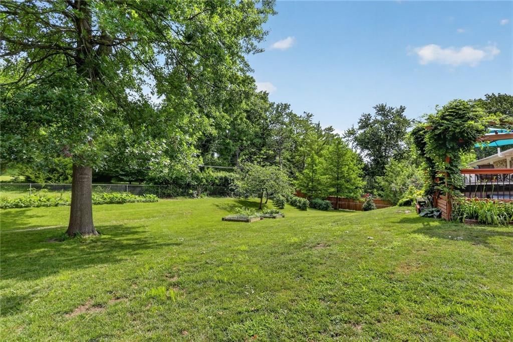 2400 W 103RD Street — photo 31