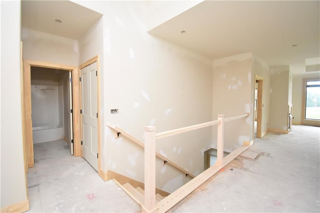 7633 N Booth Avenue — photo 4