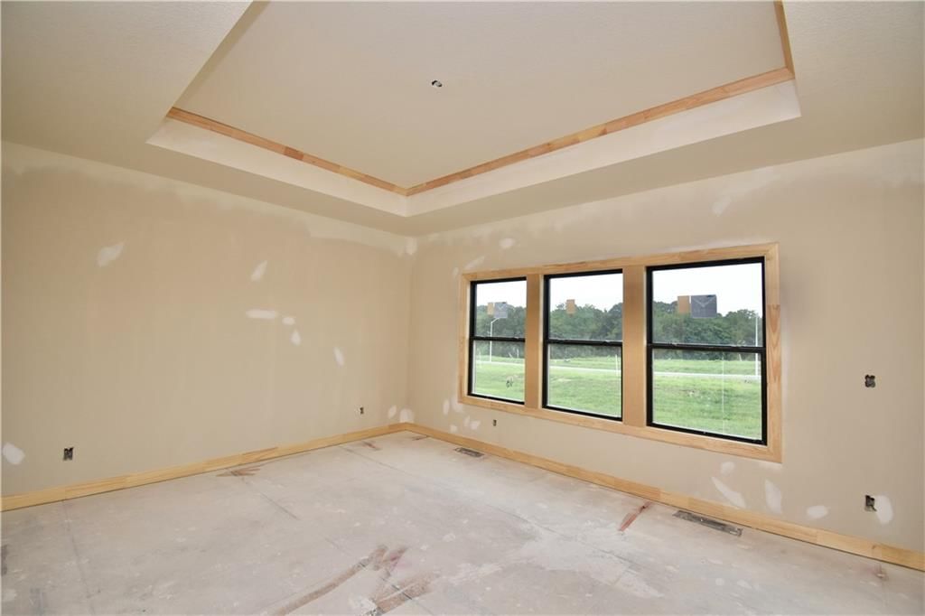 7633 N Booth Avenue — photo 18
