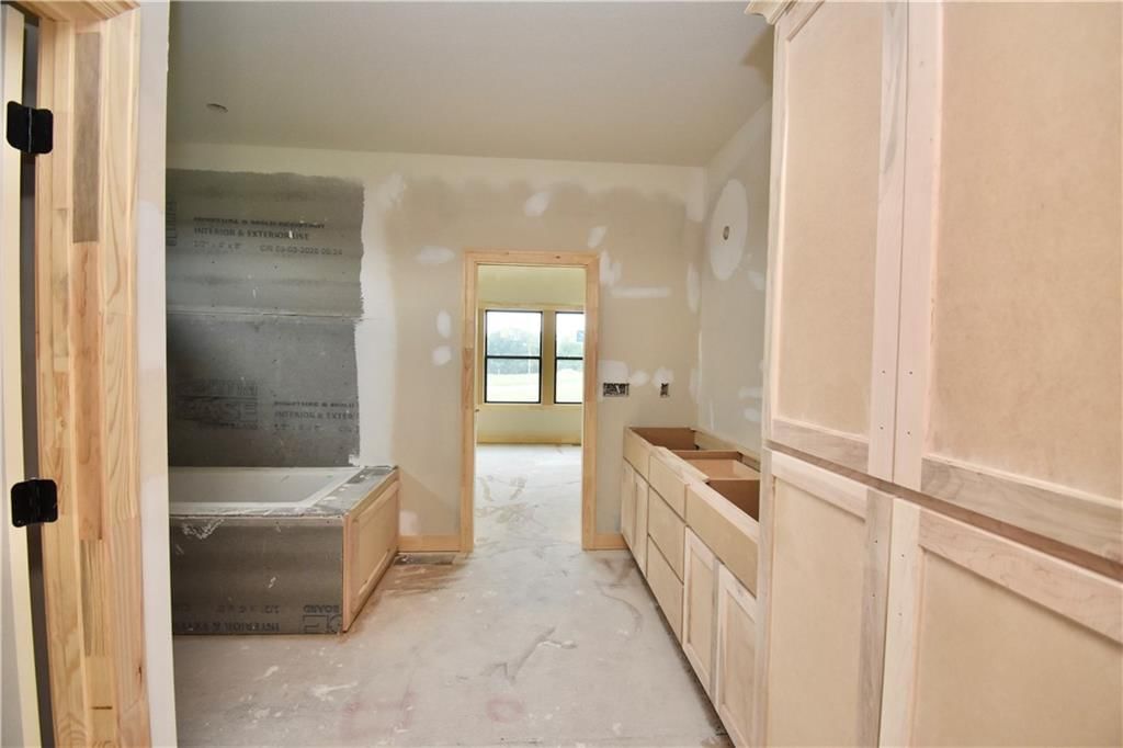 7633 N Booth Avenue — photo 24