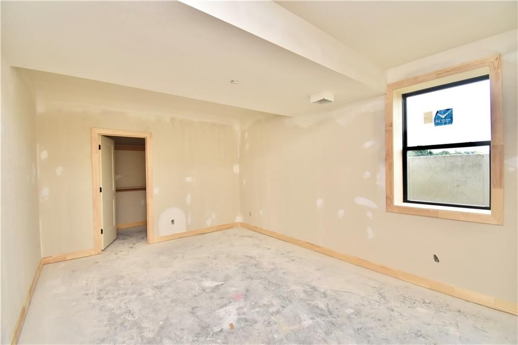 7633 N Booth Avenue — photo 34