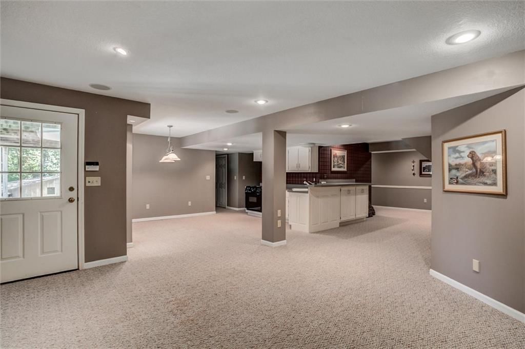 1300 E South Street — photo 29
