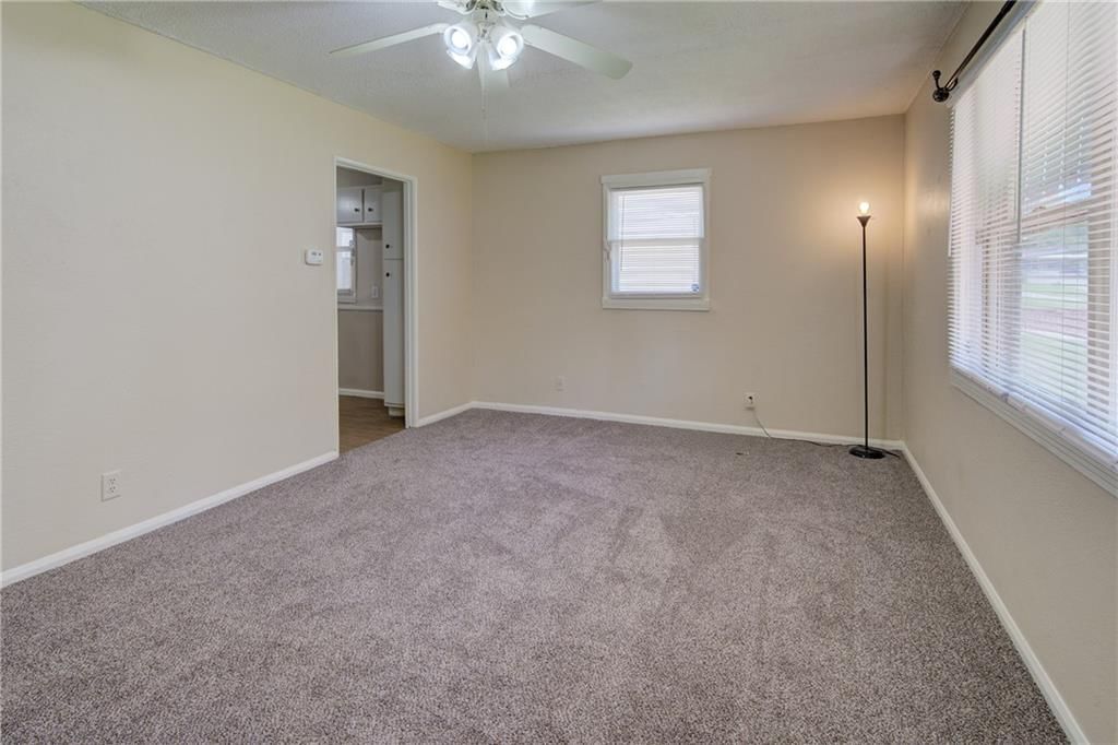 2312 Englewood Court — photo 6