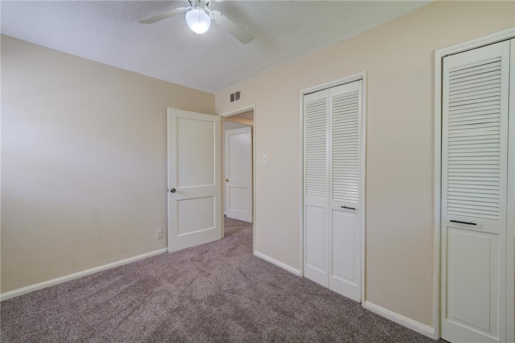 2312 Englewood Court — photo 8