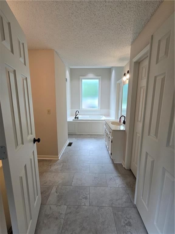 400 NW Tennyson Place — photo 5