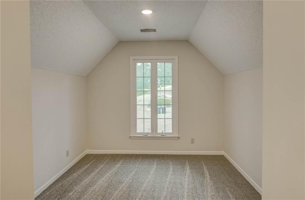 400 NW Tennyson Place — photo 25