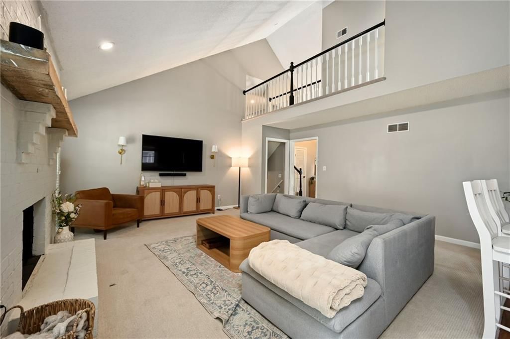 500 NE Clubhouse Drive — photo 6