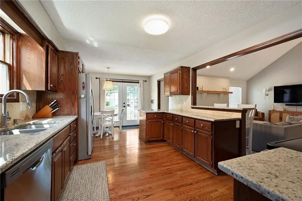 500 NE Clubhouse Drive — photo 8