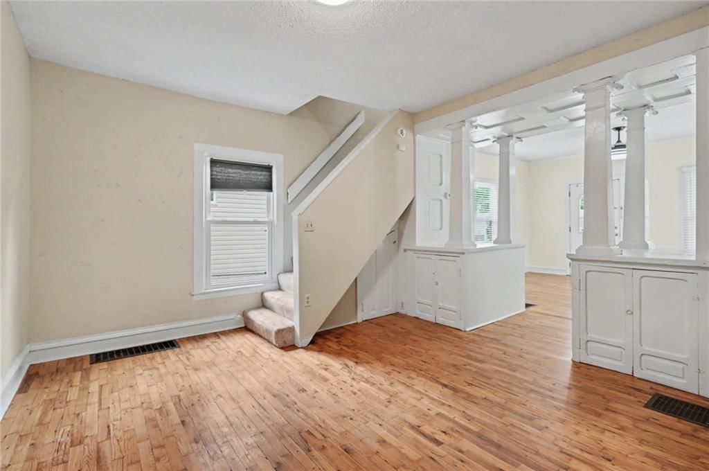 907 N Broadway Street — photo 11