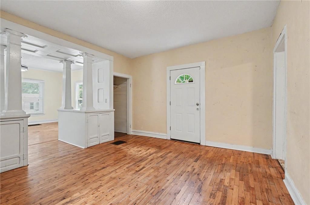 907 N Broadway Street — photo 12