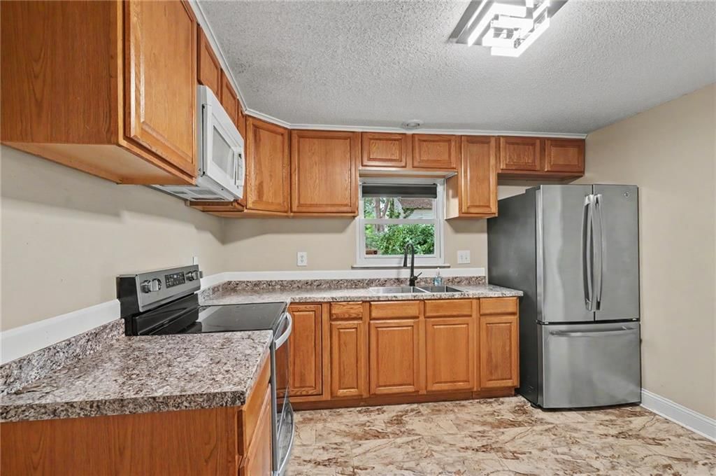907 N Broadway Street — photo 15