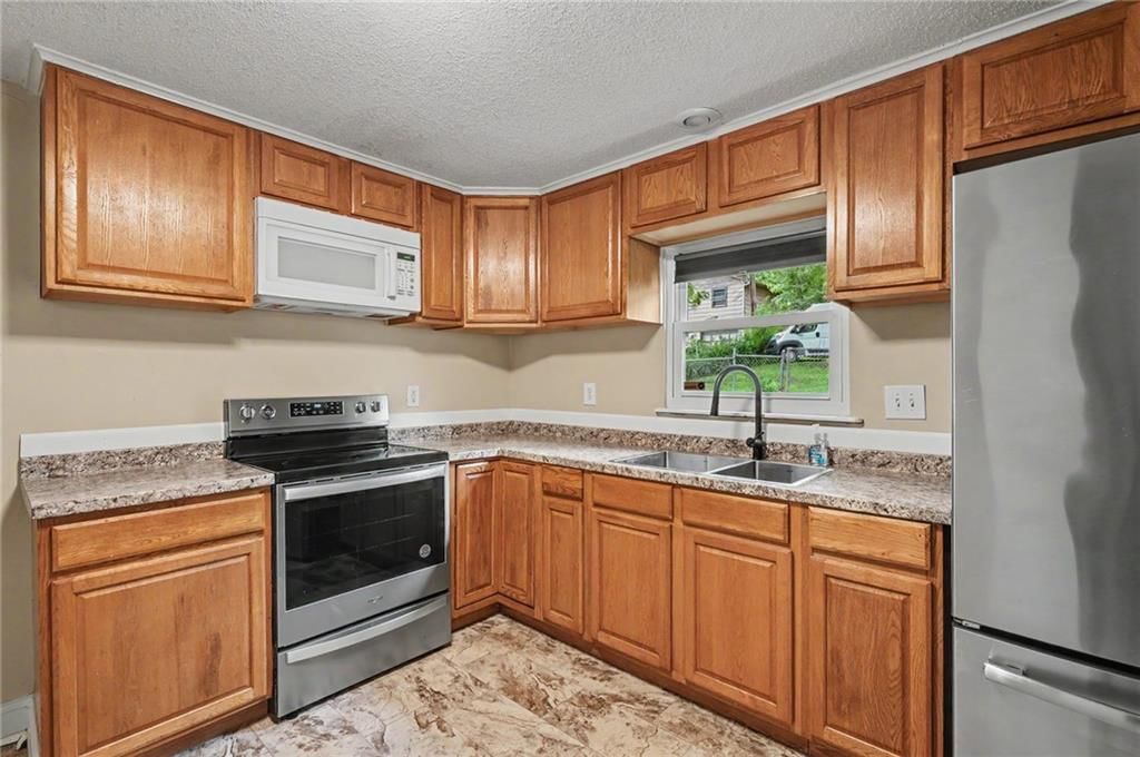 907 N Broadway Street — photo 16