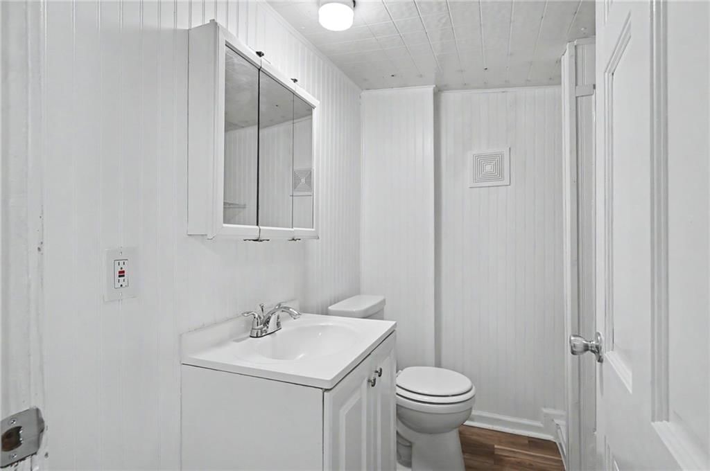 907 N Broadway Street — photo 21