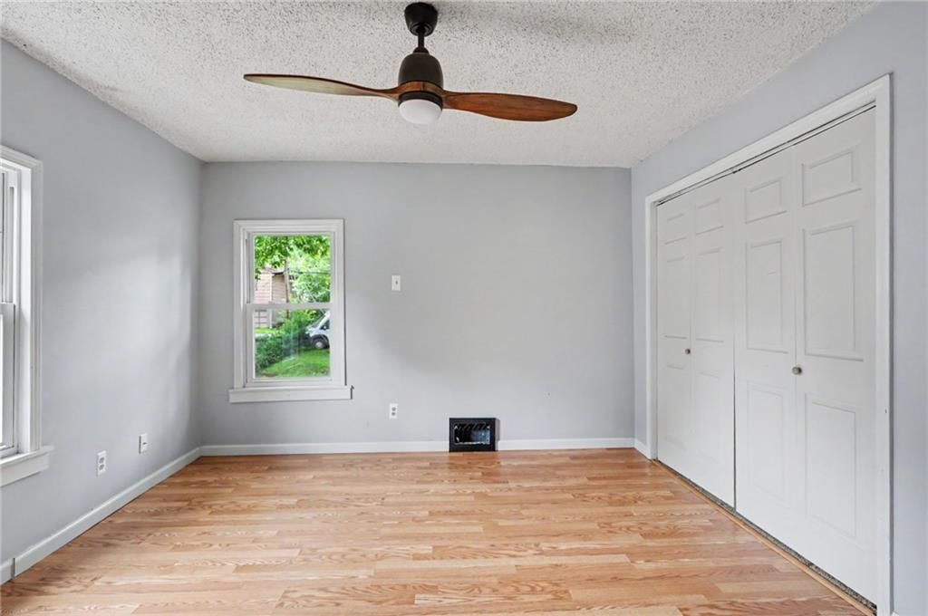 907 N Broadway Street — photo 27