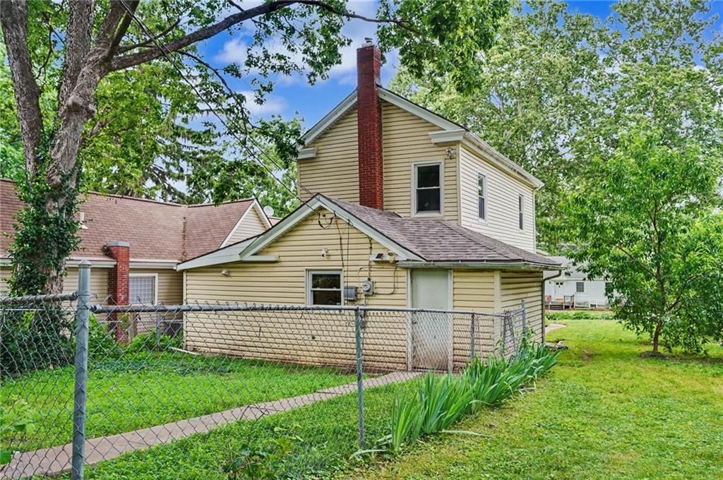 907 N Broadway Street — photo 29