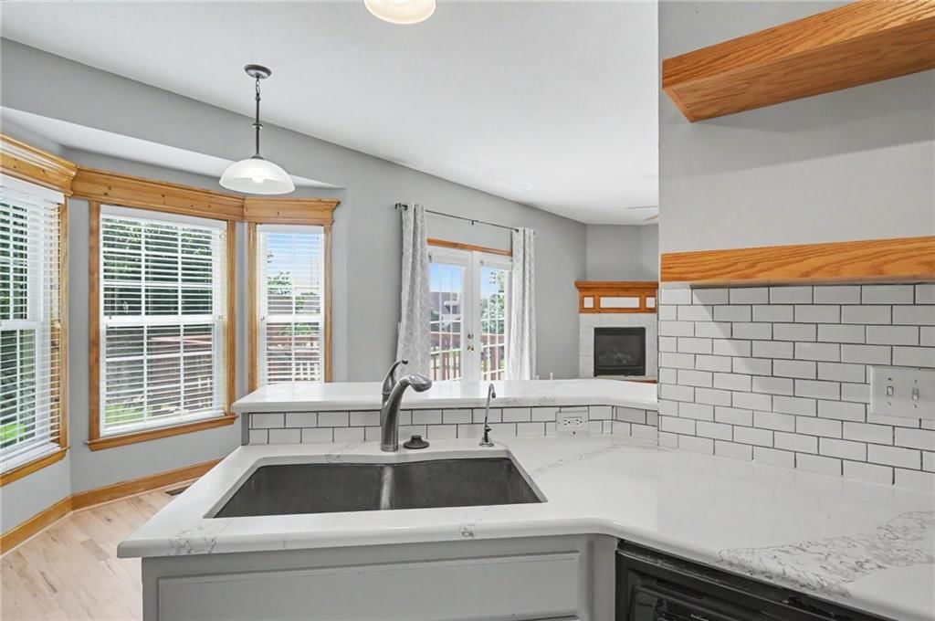 809 E 13th Street — photo 20
