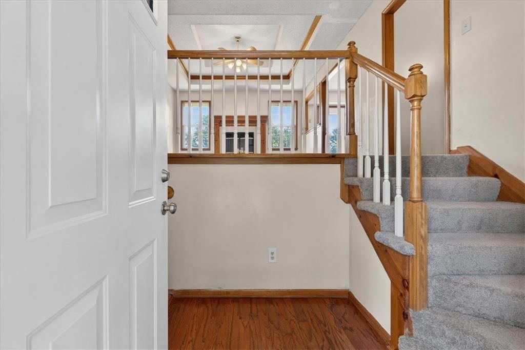 1029 SE Granada Drive — photo 4