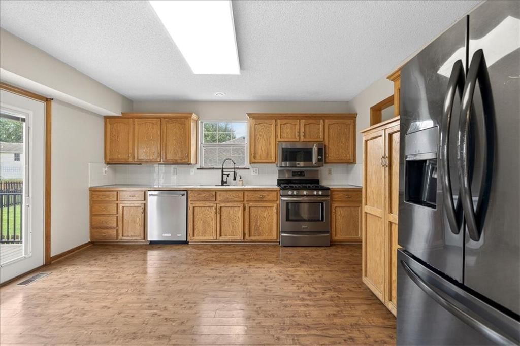 1029 SE Granada Drive — photo 11