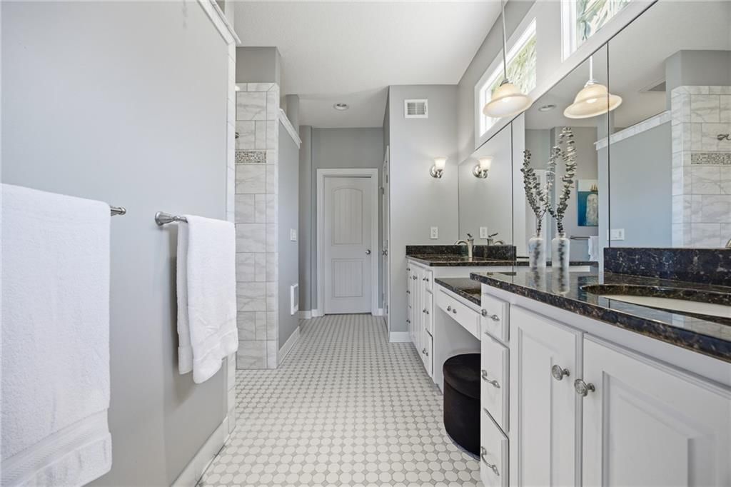 7810 NW Scenic Drive — photo 15