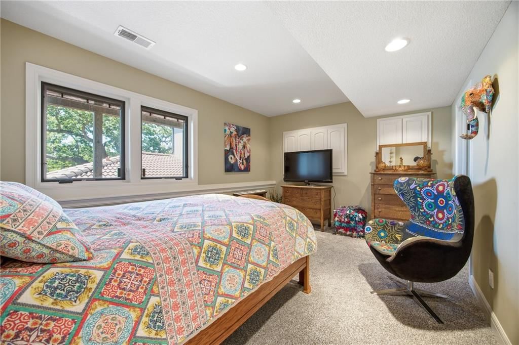 7810 NW Scenic Drive — photo 33